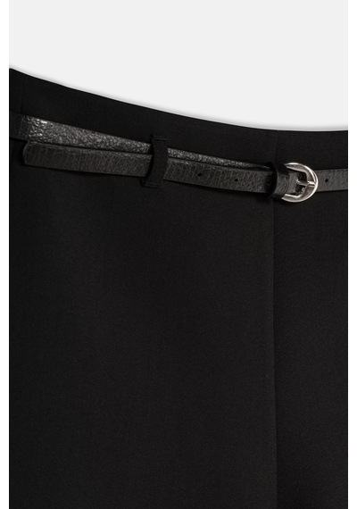 Thalure Kadın Siyah Yüksek Bel Hazır Kemerli Slim Fit Şort siyah