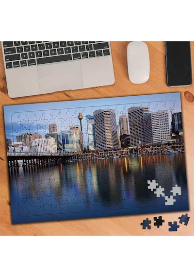 Deniz Ve Yüksek Bina Manzarası 240 Parça Puzzle Yapboz-74608