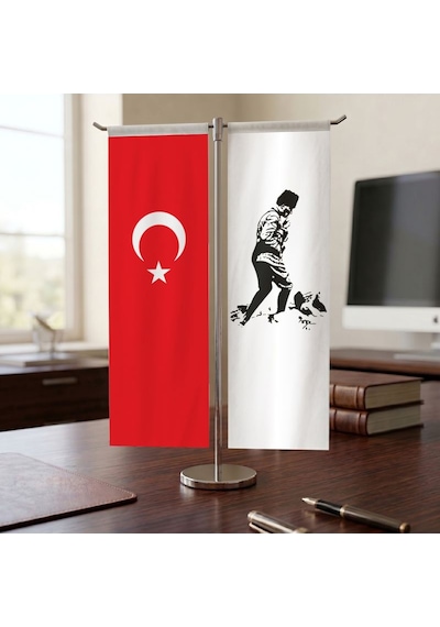 Mustafa Kemal Atatürk Ve Türk Bayrağı Kırlangıç T Tipi Masa Bayrak Takımı Diğer