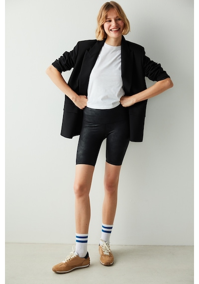 Penti Siyah Miracle Pop Up Leather Biker Short Penti Siyah Miracle Pop Up Leather Biker Short
