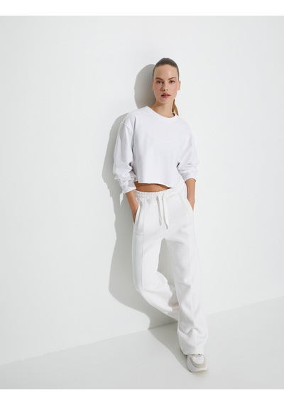 Koton Oversize Crop Sweatshirt Şardonlu Basic Uzun Kollu Pamuklu Beyaz 4wak10096nk Beyaz Koton Oversize Crop Sweatshirt Şardonlu Basic Uzun Kollu Pamuklu Beyaz 4wak10096nk Beyaz
