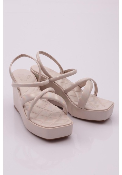 Dgn 810 Kadin Dolgu Taban Çapraz Bantli Sandalet 810-2303-R0152 Bej