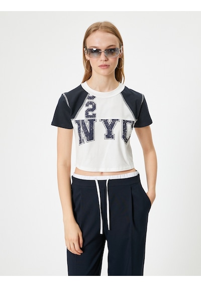 Koton Crop Tişört Kolej Baskılı Bisiklet Yaka Slim Fit Renk Bloklu Ekru 4sal11011ık Ekru