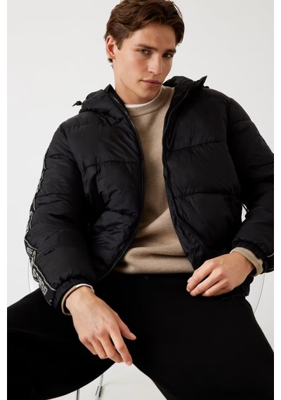 Guess Arlo Erkek Kapüşonlu Mont Z5bl17wo06ı Siyah