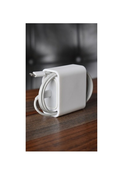 Elma Usb-c Şarj Adaptörü Kablo Düzenleyici Masaüstü Kablo Organizeri