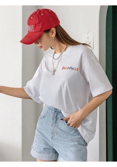 Kadın Beyaz Oversize Dreamers Baskılı T-shirt Beyaz
