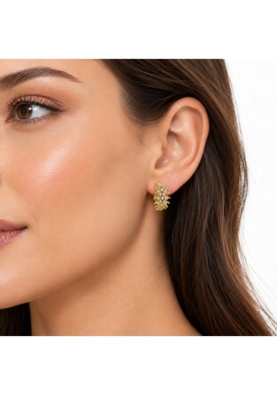 Kadın Gold Renk Taşlı Çiçek Figürlü Çelik Halka Küpe