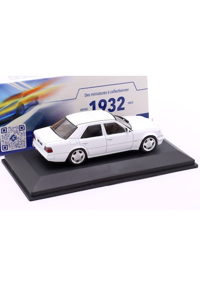 1:43 Ölçek Solido 1994 Mercedes Benz W124 E60 Amg Diecast Metal Minyatür Model Araba 10cm