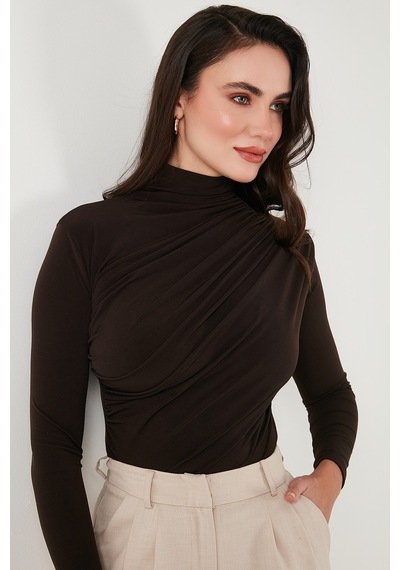 Lela Streç Büzgü Detaylı Slim Fit Dik Yaka Bayan Bluz 669925 Kahve