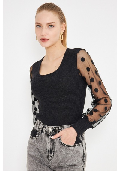 Armonika Kadın Siyah U Yaka Kolları Tül Detaylı Manşetli Kaşkorse Bluz Arm-25k001066 Armonika Kadın Siyah U Yaka Kolları Tül Detaylı Manşetli Kaşkorse Bluz Arm-25k001066