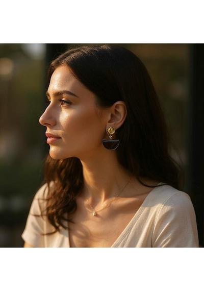 Kahverengi Taşlı Minimal Tarz Küpe Çok Renkli