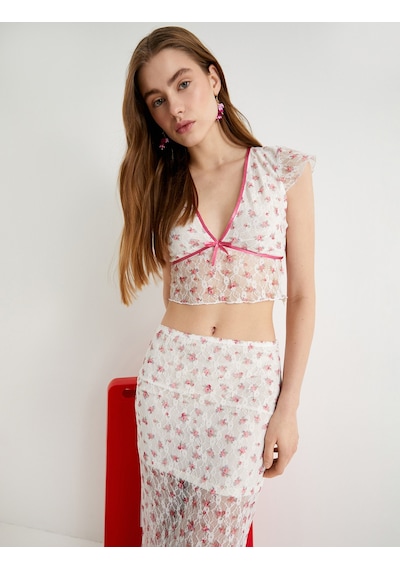 Koton Çiçekli Tül Dantel Bluz Crop Fiyonk Detaylı Fırfırlı V Yaka Slim Fit Pembe Desenli 4sal30204ık Pembe Koton Çiçekli Tül Dantel Bluz Crop Fiyonk Detaylı Fırfırlı V Yaka Slim Fit Pembe Desenli 4sal30204ık Pembe