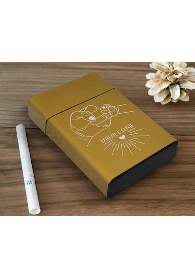 Bk Gift Kişiye Özel İsimli Babalar Günü Tasarımlı Sarı Metal Sigara Tabakası ,babalar Günü Hediyesi , Babaya Hediye , Sigara Tabakası-8