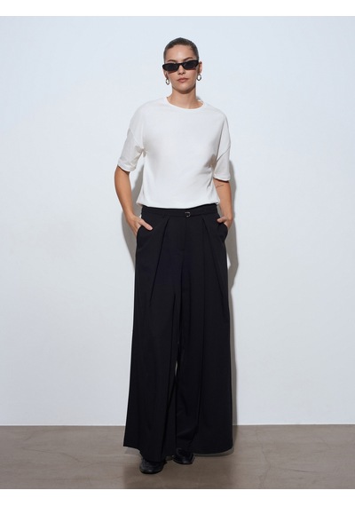 3683 Basic T-Shirt-Ekru