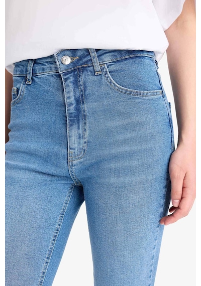 DeFacto Crop Flare Fit Yüksek Bel Bilek Boy Jean Yıkamalı Pantolon E8018AX25SMNM28