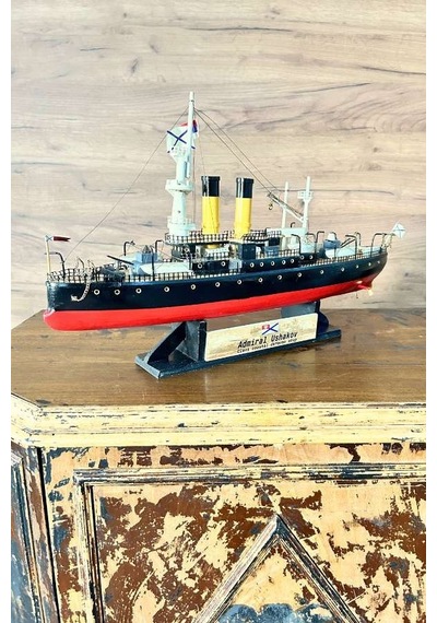 Admiral Uszakov Askeri Gemi Maketi