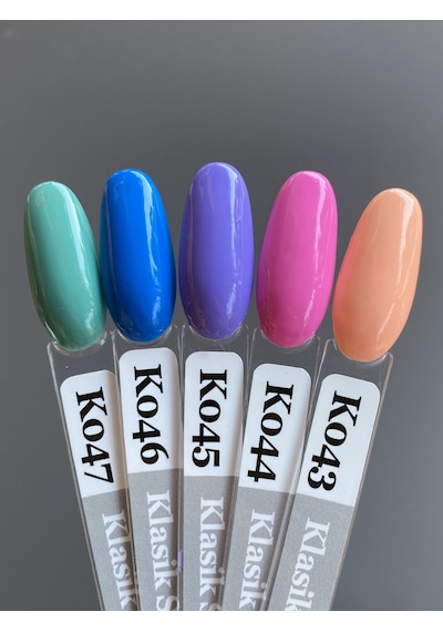 Momo Professional Kalıcı Oje K047 Koyu Su Yeşili 14 Ml