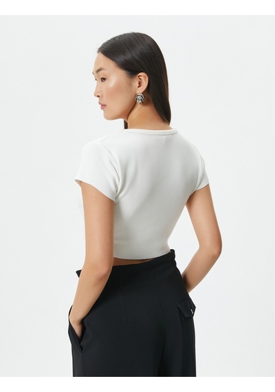 Koton Crop Tişört Kısa Kollu V Yaka Ekru 4sak50231ek 4SAK50231EK010 Ekru