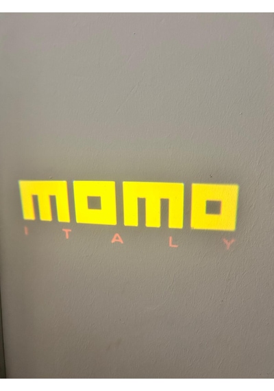 Momo Araçlar İçin Pilli Yapıştırmalı Kapı Altı Led Logo-projektör