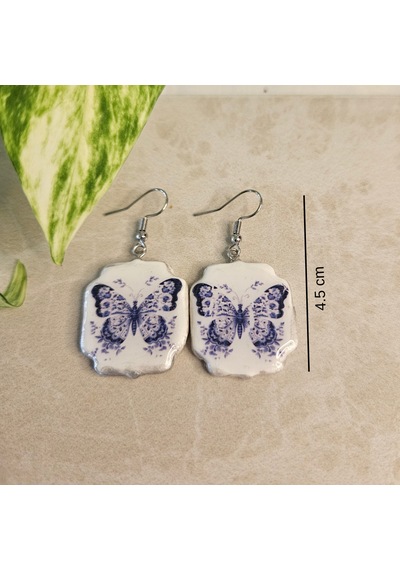 El Yapımı Polimer Kil Küpe - Paslanmaz Çelik Aparatlı Mavi Kelebek / Çini Motifli Kare Sallantılı Küpe Blue Butterfly Mavi - Beyaz