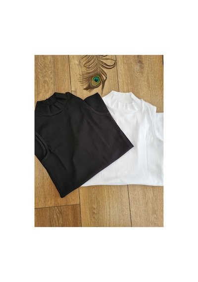 Demirsa Boutique Yarım Balıkçı Yaka Kaşkorse Kumaş Siyah Ve Beyaz Ribana Sıfır Kol Modelli Kadın Atlet Beyaz-siyah Demirsa Boutique Yarım Balıkçı Yaka Kaşkorse Kumaş Siyah Ve Beyaz Ribana Sıfır Kol Modelli Kadın Atlet Beyaz-siyah