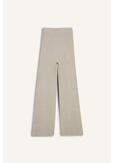 Defacto Regular Fit Basic Düz Beli Lastikli Düz Paça Triko Pantolon D6912ax25wnbg300 Bej-bg300 Defacto Regular Fit Basic Düz Beli Lastikli Düz Paça Triko Pantolon D6912ax25wnbg300 Bej-bg300