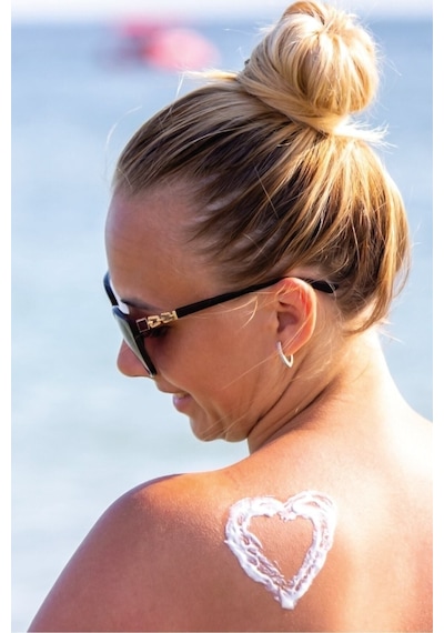 Güneş Kremi Koyu Leke Karşıtı Spf 50+ Faktörlü Çok Yüksek Korumalı Güneş Kremi