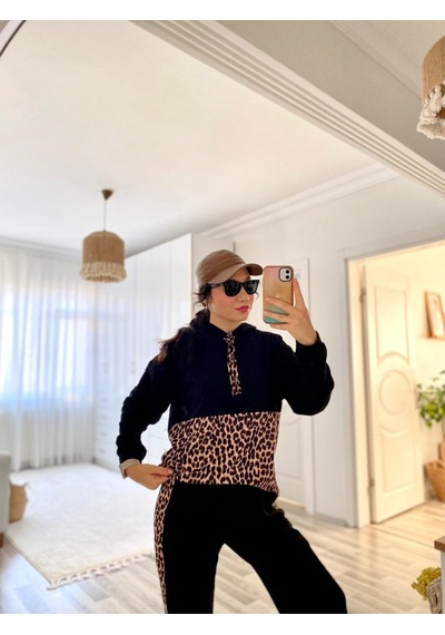 Ge Ticaret Kadın Uzun Kollu Leopar Detay Sweat Ve Yanı Leopar Şerit Detay Pantolon Ikili Takım Siyah Ge Ticaret Kadın Uzun Kollu Leopar Detay Sweat Ve Yanı Leopar Şerit Detay Pantolon Ikili Takım Siyah