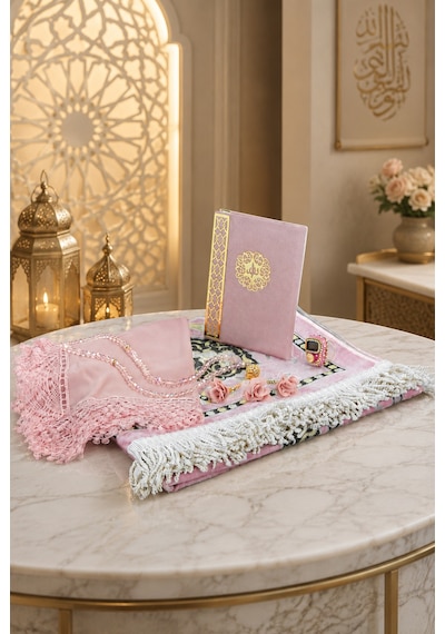 Gelin Damat Kadife Kaplı Kuranı Kerim Seccade Tesbih Takke Namaz Örtüsü Esans Ve Kutulu İslami Hediye Seti - Siyah Pembe