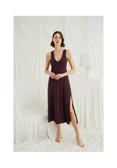 Aria's Closet Arias Closet Göğüs Ve Sırt Dekolteli Dantelli Yırtmaçlı Askılı Gecelik MÜRDÜM