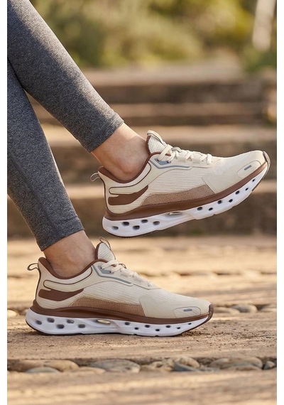 In Step Air-stride Pro: Nefes Alabilen Ve Yüksek Tabanlı Kadın Günlük Yürüyüş Ayakkabısı Bej & Kahve