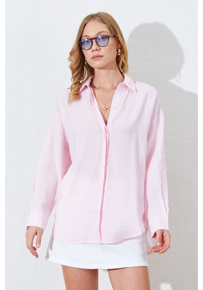 Manche Pudra Modal Soft Dokulu Yumuşak Gizli Pat Detaylı Oversize Kadın Gömlek Mks168262-01 Manche Pudra Modal Soft Dokulu Yumuşak Gizli Pat Detaylı Oversize Kadın Gömlek Mks168262-01