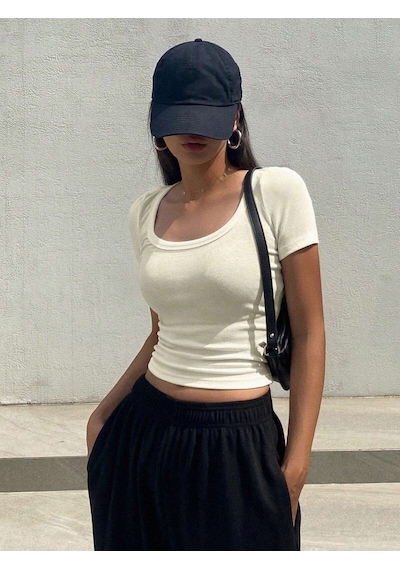 Liona U Yaka Beyaz Renk Fitilli Kısa Kollu Slim Fit Crop Top Bluz Beyaz