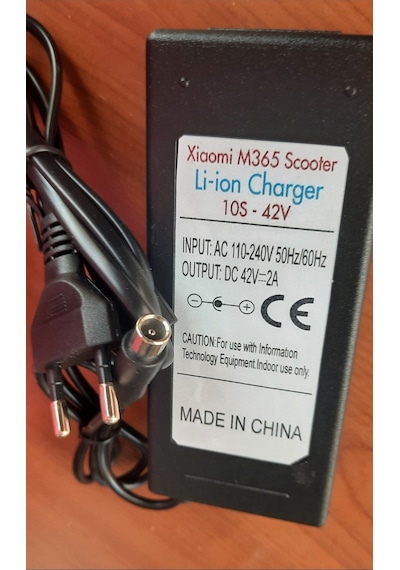 Xiaomi Uyumlu M365 Scooter Li-ion Şarj Adaptörü 10S-42V