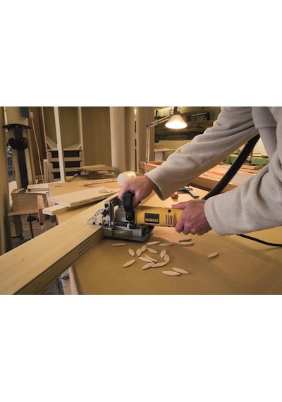 Dewalt Dw682K 600 W Profesyonel Geçiş Dübel Frezesi