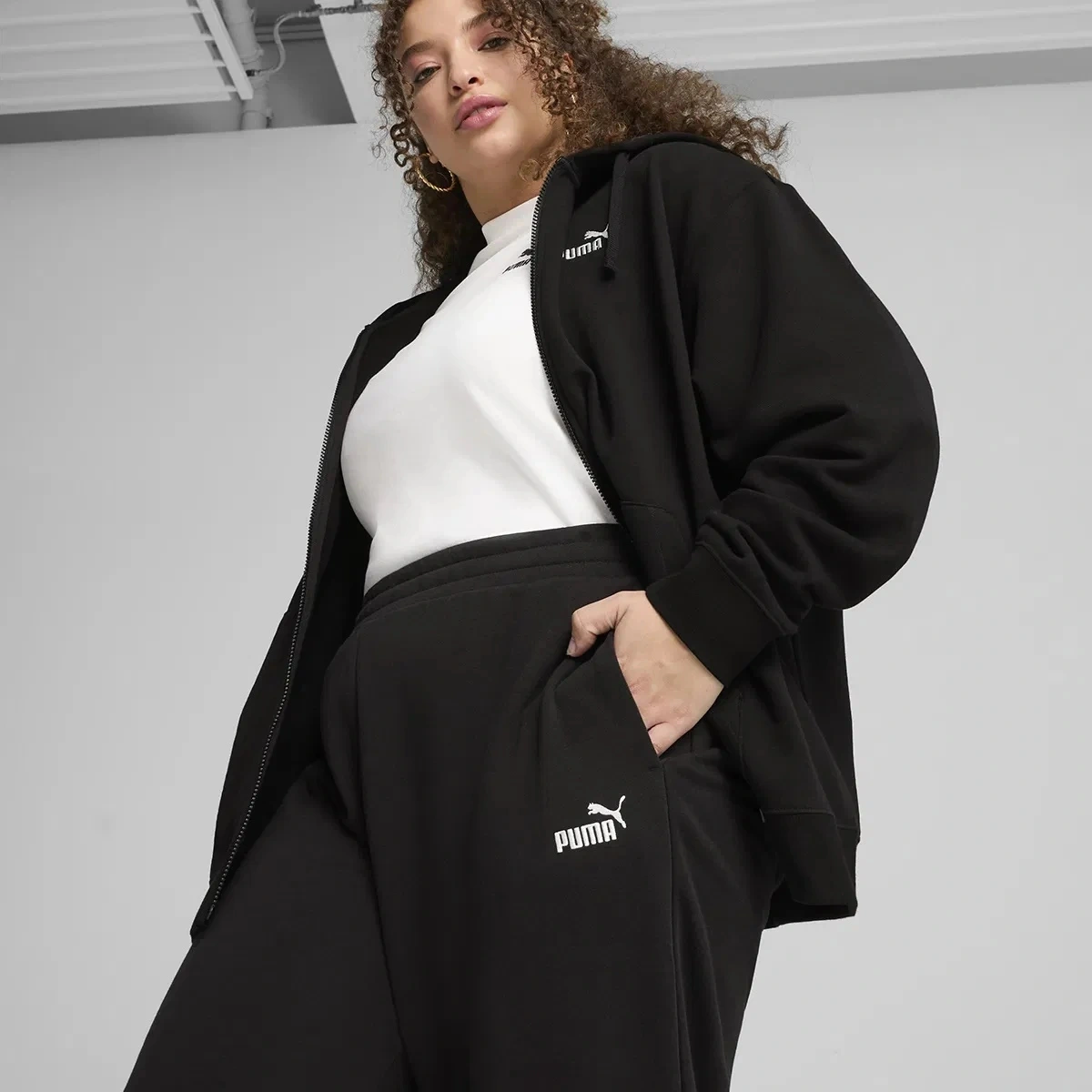 Puma Ess No. 1 Logo Kadın Siyah Günlük Stil Eşofman Altı 68245001 Siyah