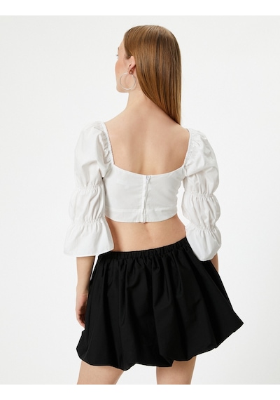 Koton Crop Fırfırlı Bluz Kalp Yaka Uzun Geniş Kollu Slim Fit Kırık Beyaz 4sal60029ıw