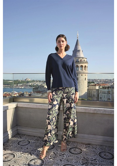 Will Like Herşeytrend Yaprak Desenli Uzun Kollu V Yaka Pijama Takımı Lacivert
