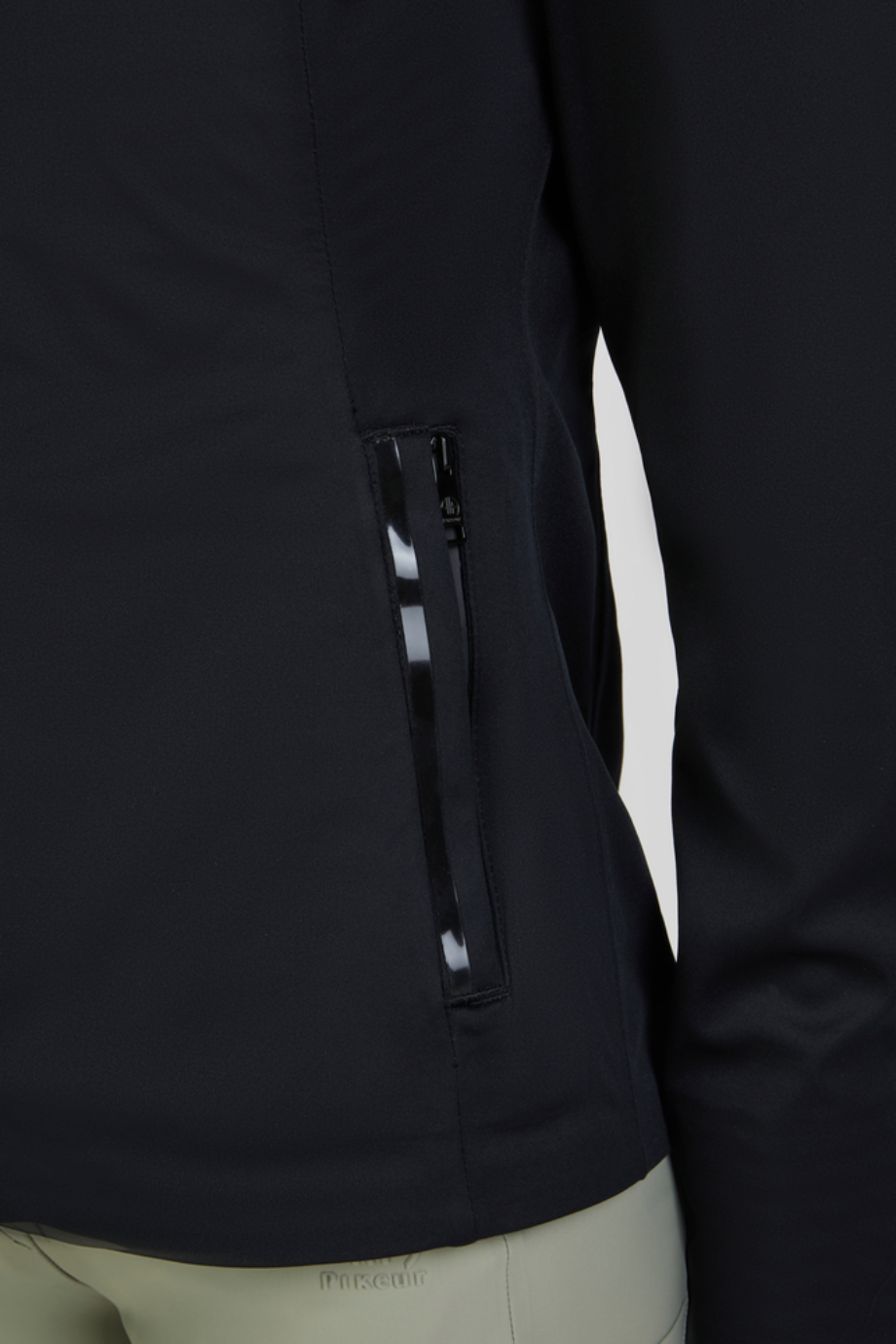 Pikeur Softshell Rainjacket 7047 Su Geçirmez Kapüşonlu Kadın Yağmurluk Siyah