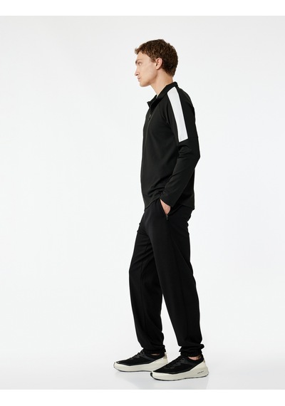 Koton Rahat Kesim Fermuarlı Cep Detaylı Beli Bağcıklı Viskon Jogger Spor Eşofman Altı Siyah 6wam40063nk Siyah Koton Rahat Kesim Fermuarlı Cep Detaylı Beli Bağcıklı Viskon Jogger Spor Eşofman Altı Siyah 6wam40063nk Siyah