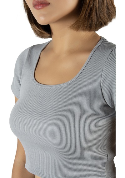 Terapi Men Açık Gri Havuz Yaka Fitted/vücuda Oturan Kısa Kol Crop Tişört Açık Gri