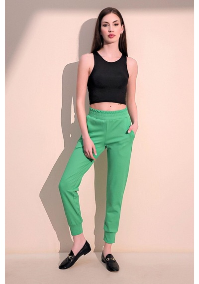 Kadın Yeşil Rahat Dokulu Kumaş Cepli Beli Lastikli Paça Jogger Spor Pantolon Yeşil