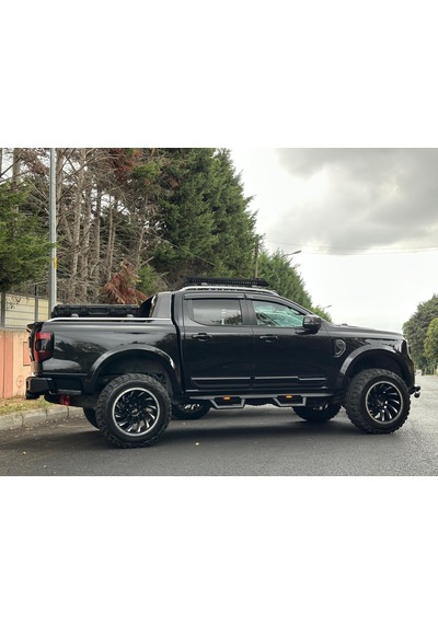 Ford Ranger 2023+ Kapı Kaplama Kapı Plastiği Parlak Siyah