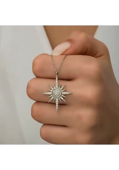 Vog Zirkon Taşlı Kuzey Yıldızı Kutup Yıldızı Motifli Beyaz Renk 925 Ayar Gümüş Kolye