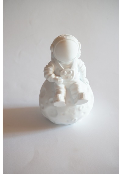 Ayda Oturan Astronot Figürü 15 Cm - Dekoratif Biblo Ve 3d Maket Obje 15cm