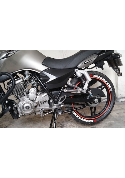 SEND NUDES MOTORSİKLET LASTİK YAZISI STİCKER 8 ADET