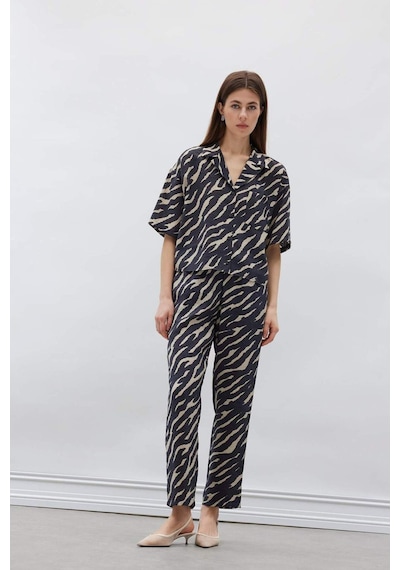 DeFacto Carrot Fit Zebra Desenli Modal Kumaş Pantolon Çift Cepli Yüksek Bel Düz Paça E6360AX25SPBK81