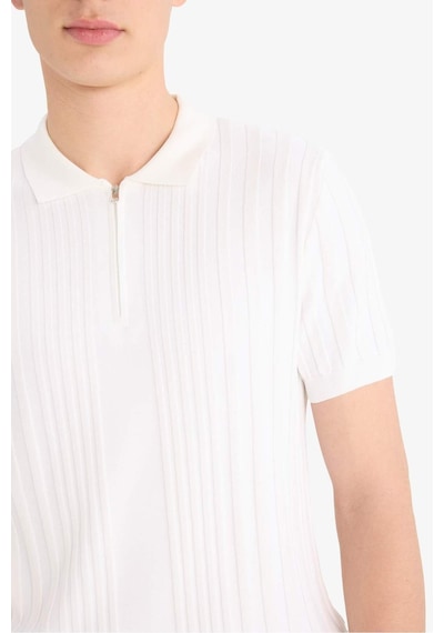 DeFacto Standart Fit Polo Yaka Yarım Fermuarlı Kısa Kollu Triko Tişört E3243AX25SPWT32