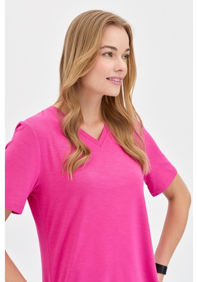 Kadın V Yaka Flamlı Kumaş Basic Tshirt Fuşya Fuşya