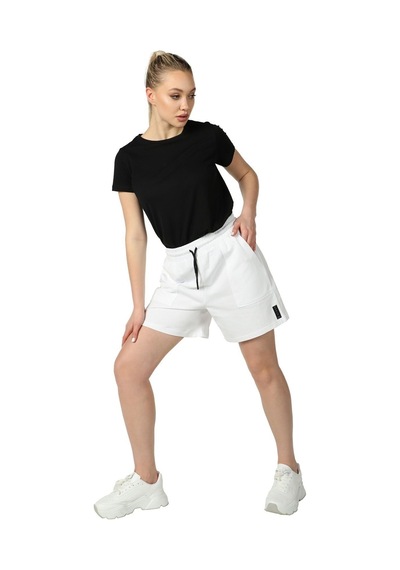 Defys Kadın Beli Lastikli Cepli Etiket Detaylı Regular Fit Şort Beyaz - 527882928 BEYAZ